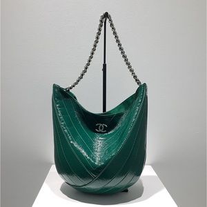 ❤️SOLD❤️ CHANEL Green Bucket Hobo Handbag